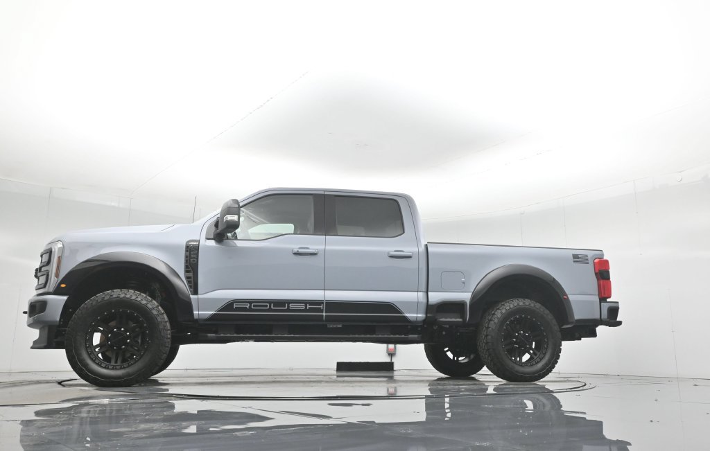 New 2026 Ford F250 Lariat w/ Black Appearance Package AWD/4WD image 7