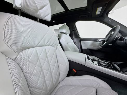 New 2026 BMW X7 xDrive40i w/ M Sport Package image 31