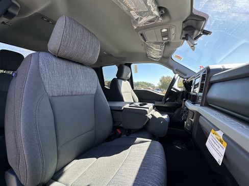 New 2026 Ford F250 XLT w/ FX4 Off-Road Package image 31