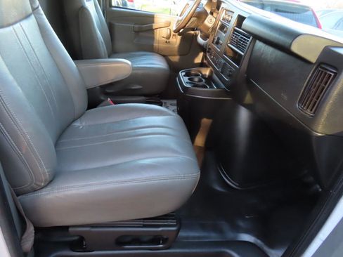 Used 2019 Chevrolet Express 3500 w/ Driver Convenience Package image 20