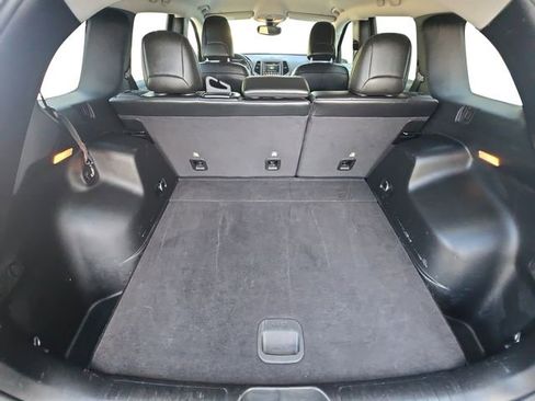 Used 2021 Jeep Cherokee Trailhawk AWD/4WD image 13