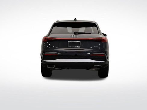 Used 2025 Audi Q5 Premium Plus w/ Premium Plus AWD/4WD image 4