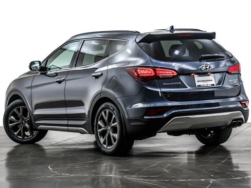 Used 2018 Hyundai Santa Fe Sport image 11