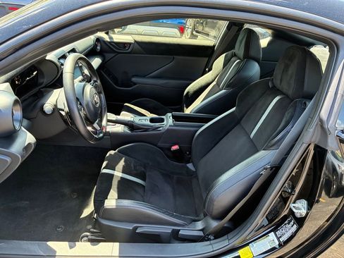 Used 2024 Toyota GR86 Premium RWD image 9