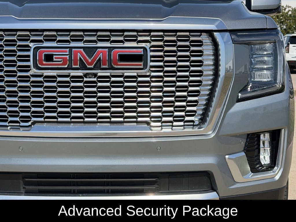 Used 2023 GMC Yukon XL Denali AWD/4WD image 4