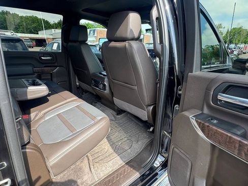 Used 2022 GMC Sierra 2500 Denali w/ Denali Ultimate Package AWD/4WD image 12