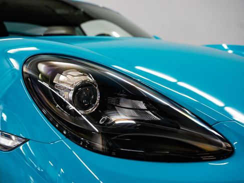 Used 2021 Porsche 718 Cayman GT4 RWD image 35