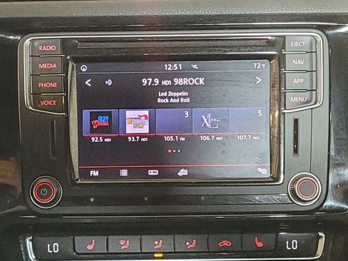 Used 2018 Volkswagen Jetta GLI FWD image 25