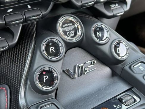 Used 2023 Aston Martin V12 Vantage image 27