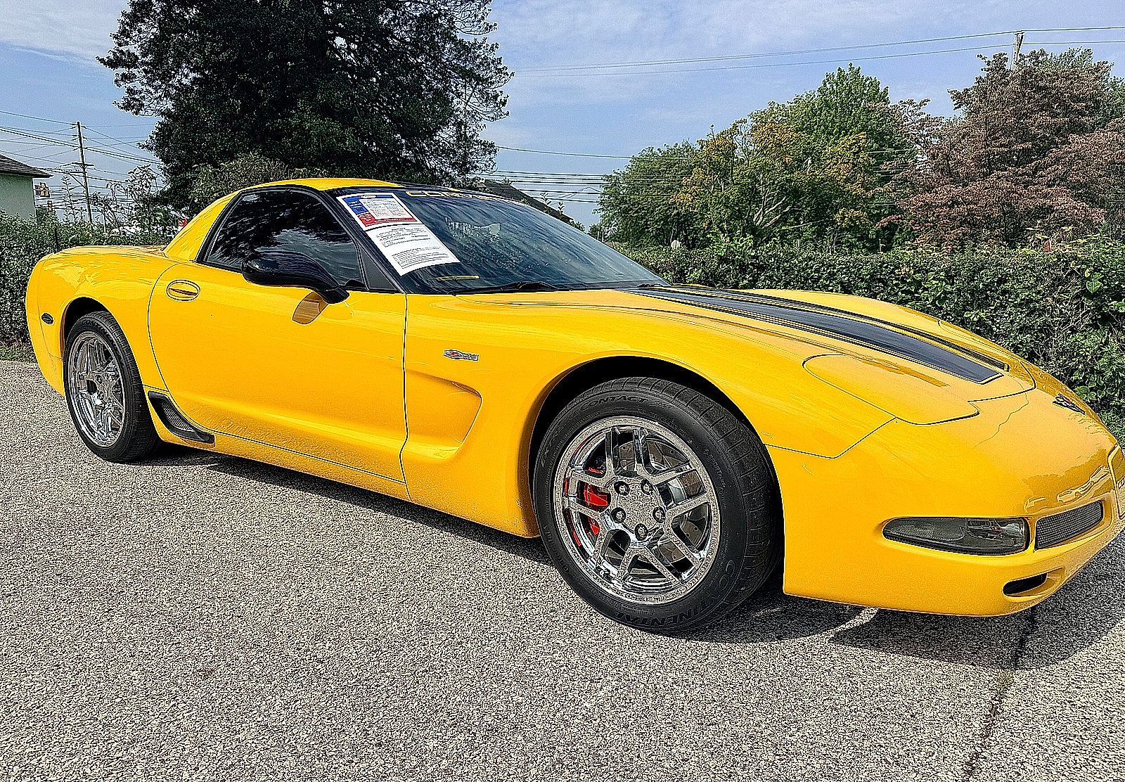 Used 2004 Chevrolet Corvette Z06 w/ Memory Package RWD image 2