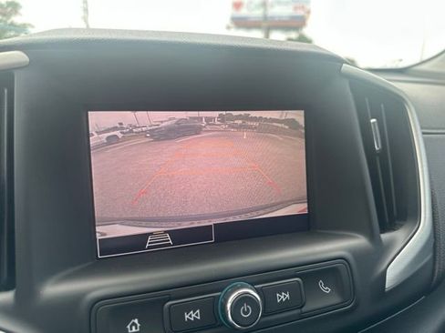 Used 2022 GMC Terrain SLE w/ Driver Convenience Package FWD image 17