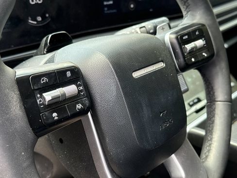 Used 2025 Hyundai Santa Fe SEL FWD image 25