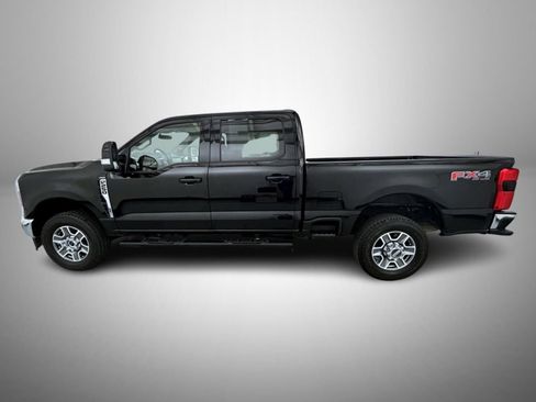 Used 2025 Ford F250 Lariat w/ FX4 Off-Road Package AWD/4WD image 8