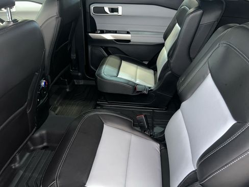 Used 2023 Ford Explorer XLT w/ Equipment Group 202A AWD/4WD image 5