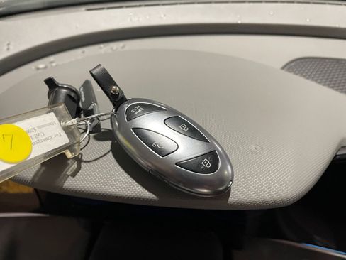Used 2025 Hyundai Elantra SEL FWD image 22