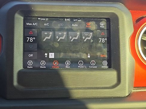Used 2018 Jeep Wrangler Unlimited Rubicon image 15
