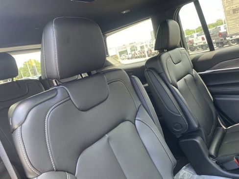 New 2025 Jeep Grand Cherokee L Limited w/ Trailer Tow Package image 35