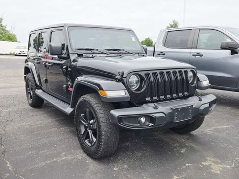 Used 2020 Jeep Wrangler Unlimited Sahara AWD/4WD image 4