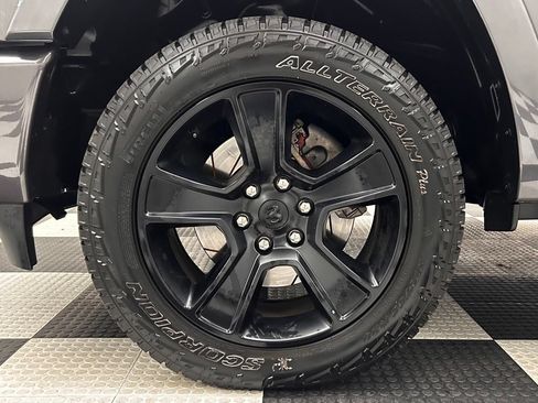 Used 2022 RAM 1500 Laramie AWD/4WD image 8
