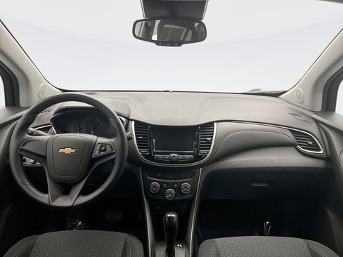 Used 2020 Chevrolet Trax LS image 14