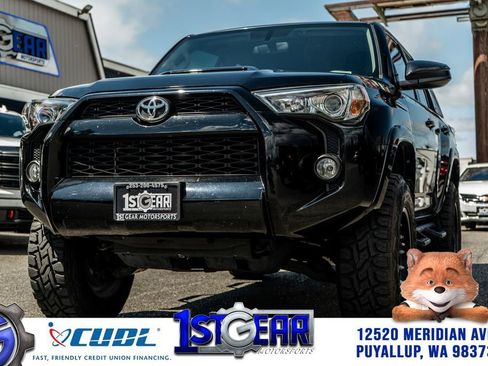 Used 2018 Toyota 4Runner SR5 AWD/4WD image 1