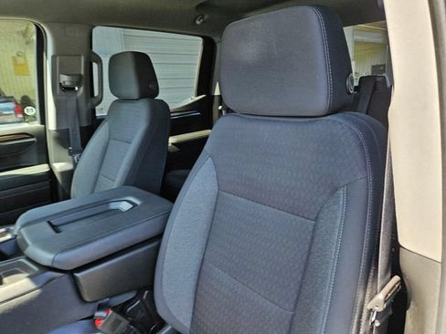 Used 2024 Chevrolet Silverado 1500 LT w/ Z71 Off-Road Package AWD/4WD image 23