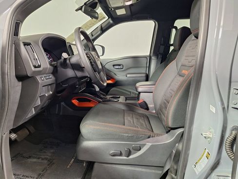 Used 2025 Nissan Frontier Pro-X RWD image 11