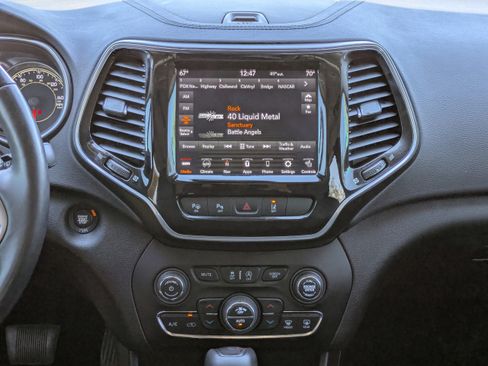 Used 2021 Jeep Cherokee Limited w/ Elite Package image 24