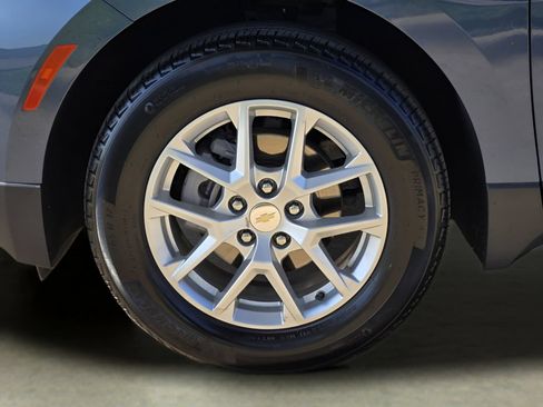 Used 2024 Chevrolet Equinox LT FWD image 12