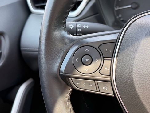 Used 2024 Toyota Corolla Cross LE w/ Moonroof Package image 15