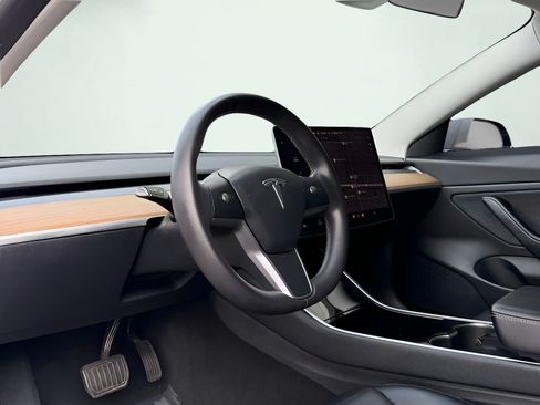 Used 2020 Tesla Model 3 Long Range AWD/4WD image 2