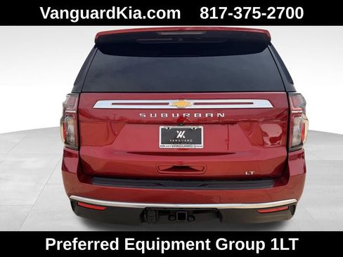 Used 2023 Chevrolet Suburban LT image 3