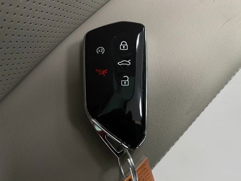 New 2026 Volkswagen Atlas SE image 33