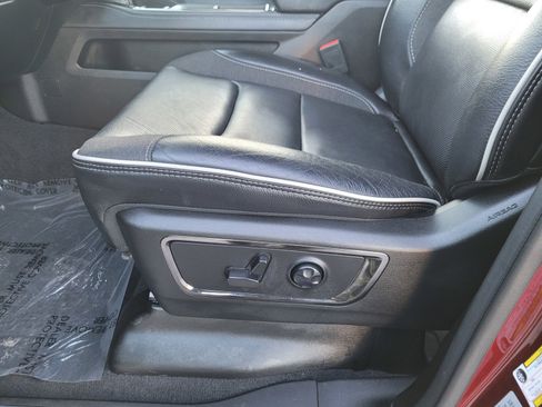 Used 2025 RAM 1500 Limited w/ Trailer Tow Group image 17