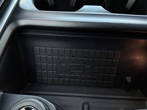 Used 2025 Ford Expedition Active AWD/4WD image 33