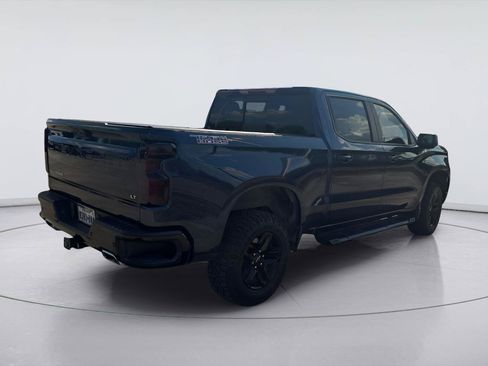 Used 2022 Chevrolet Silverado 1500 LT Trail Boss w/ Convenience Package II AWD/4WD image 3