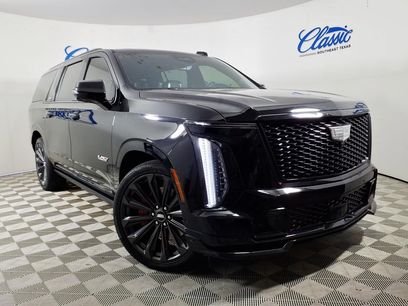 Used 2025 Cadillac Escalade ESV V