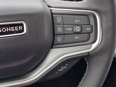 New 2026 Jeep Grand Wagoneer L Limited AWD/4WD image 27