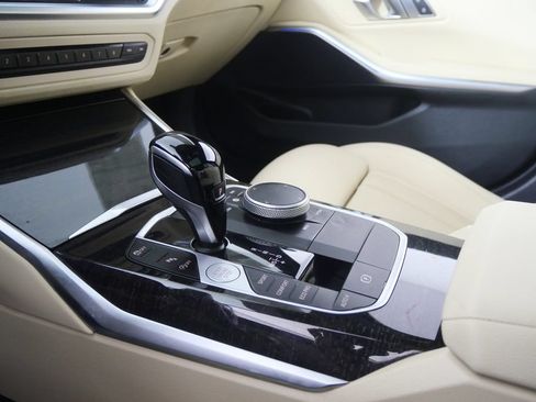 Used 2022 BMW 330i Sedan w/ Premium Package 2 RWD image 23