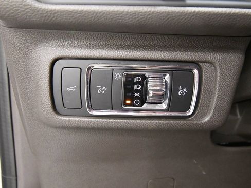 Used 2021 Lincoln Corsair Standard w/ Equipment Group 101A image 20