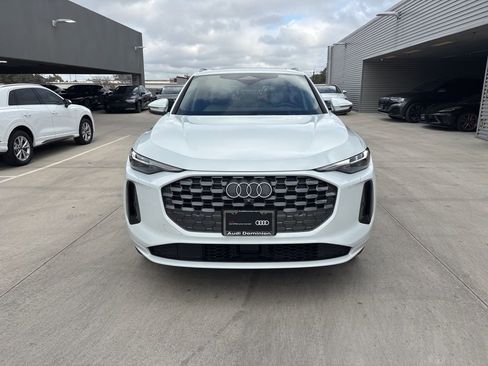 Used 2025 Audi Q5 Premium Plus w/ Premium Plus image 2