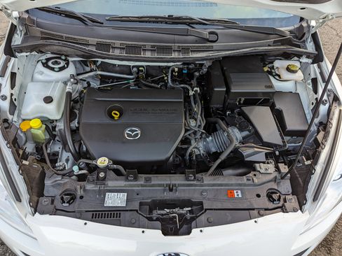 Used 2014 MAZDA MAZDA5 Sport image 46