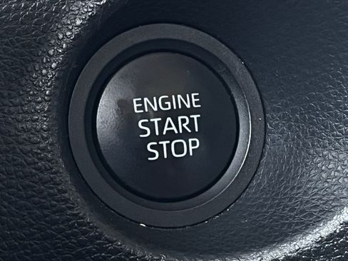 Used 2024 Toyota Corolla Cross XLE AWD/4WD image 19