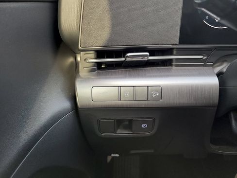 Used 2024 Hyundai Kona SEL w/ Convenience Package AWD/4WD image 16