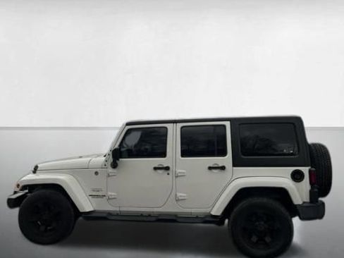 Used 2015 Jeep Wrangler Unlimited Sahara w/ Connectivity Group image 5