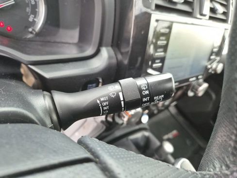 Used 2021 Toyota 4Runner TRD Off-Road Premium w/ Moonroof Package AWD/4WD image 23
