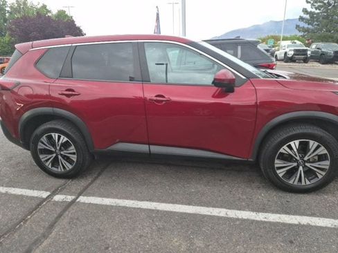 Certified 2022 Nissan Rogue SV image 29
