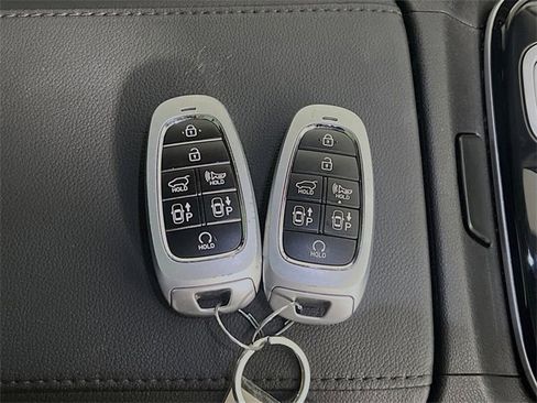 Used 2024 Hyundai Tucson Limited image 32