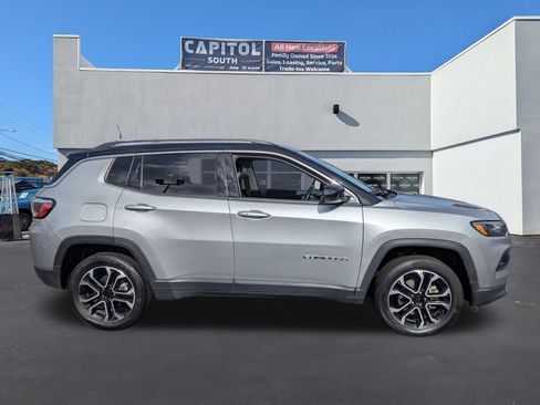 Used 2022 Jeep Compass Limited w/ Sun and Sound Group image 2