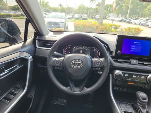 Certified 2024 Toyota RAV4 XLE w/ Convenience Package FWD image 18